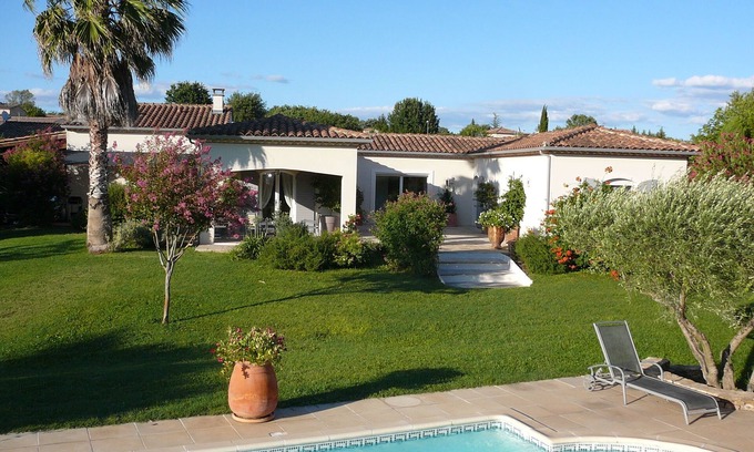 Moussac House | Villa Cigalo: Private Pool, Ocean View & EV Charging Station