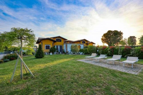 Misano Adriatico House | Pet-Friendly Villa Circuito Simoncelli with Ocean Views