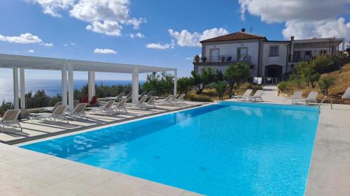 Bonifati House | Villa Cirimarco: Pet-Friendly Retreat with Ocean Views