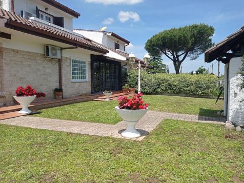 Borghesiana House | Villa Civetta tra Roma e i Castelli Romani