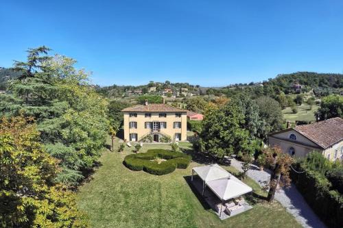 Lucca Villa | Villa Clara: A Family-Friendly Retreat for Every Traveler