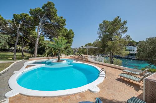 Cala d'Or Villa | Villa Claramunda: Family-Friendly Retreat with Pool Access