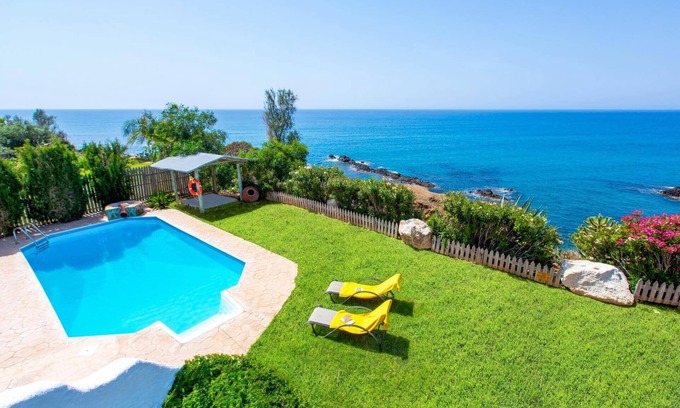 Pomos Villa | Relaxing Villa Clarissa View with Pool and Family Amenities
