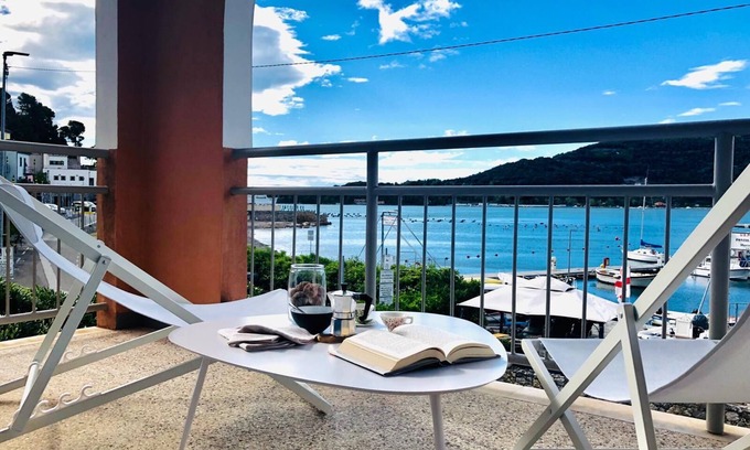 Portovenere Villa | Villa Claudia: Guest Rated 10/10, Pet & Child Friendly Retreat