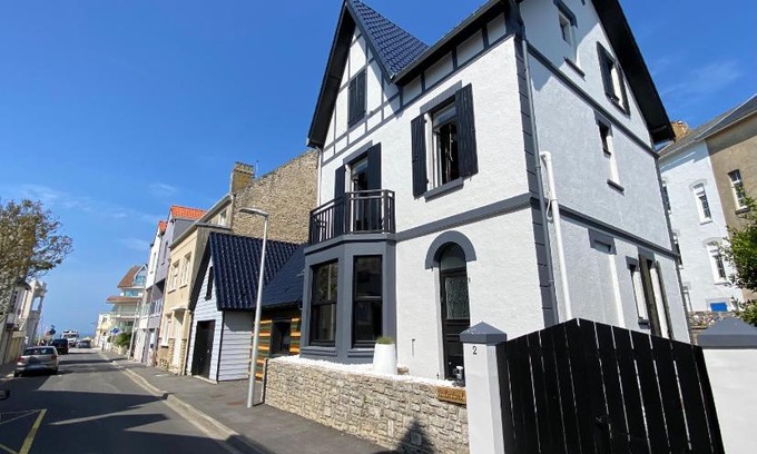 Wimereux Villa | Oceanfront Villa Clin d'œil - Guest Rated 9.7/10