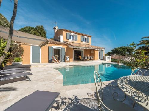 Gassin Villa | Exceptional Family Retreat at Villa Clos des Collines