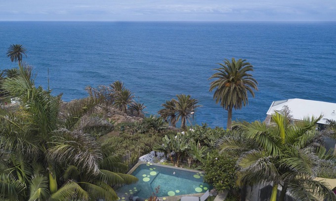 Las Aguas Villa | Oceanfront Villa with Pool and Spa - 10/10 Guest Rated