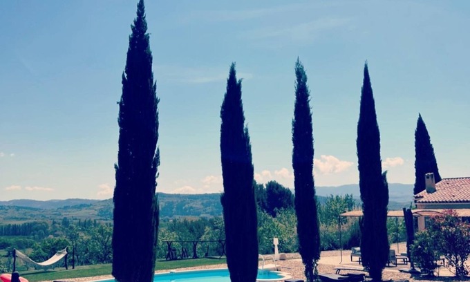 Saint-Saturnin-les-Apt House | Inviting Villa with Private Pool, BBQ & Pet-Friendly Fun
