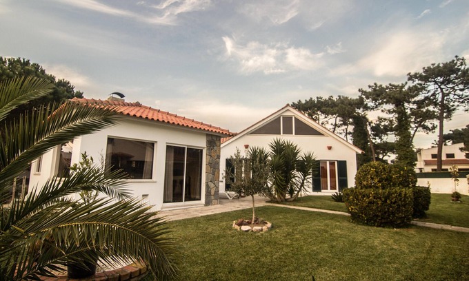 Banzao Villa | Villa Colares: Oceanfront Stay with Pool & Spa Oasis