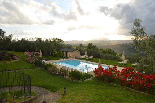 Fara in Sabina Apartment | Elegant Villa Collebelvedere with Oceanfront Dining