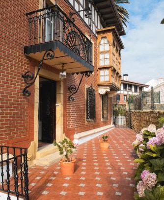 Algorta Apartment | Experience Villa Colonial Jardin Algorta in Puerto Viejo