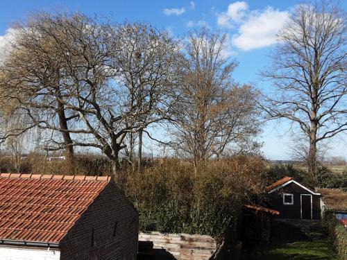 Sluis House | Cozy Villa commune PoldersView with Kitchen Amenities