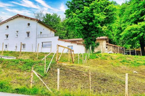 Beausemblant Villa | Tranquil Villa with Breathtaking Views and Pool Access