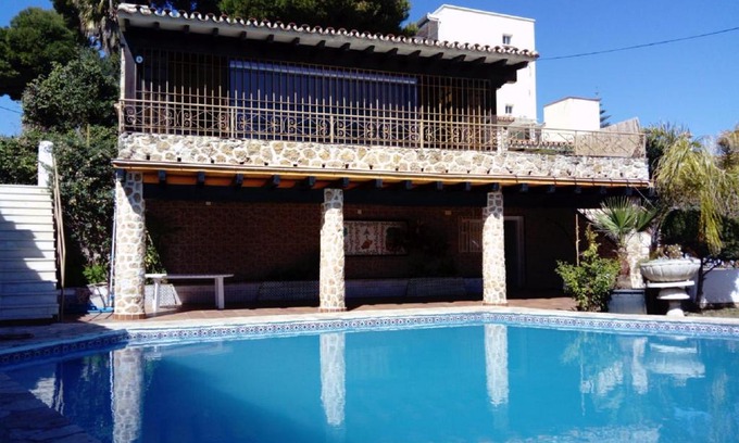 Carihuela House | Tranquil Villa with Private Pool and Ocean View