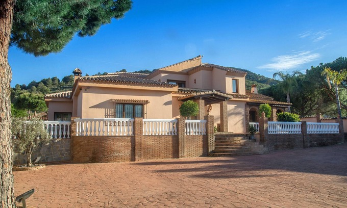 Pinos de Alhaurin Villa | Villa CONMIGO: Fully Staffed Retreat with Pool & Spa