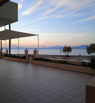 Kato Assos Apartment | Relax at Villa Constantsia with Oceanfront Views & Pet-Friendly Stays