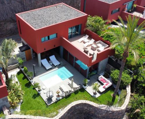 Salobre Villa | Relax at Villa Cooper: Oceanfront Stay with Pool Access