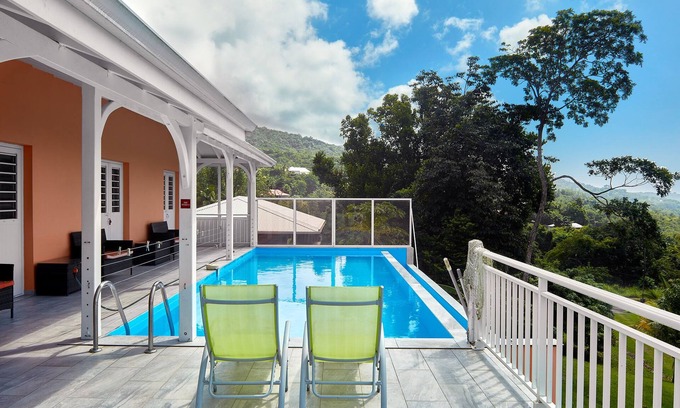 Cafeiere Villa | Oceanfront Villa Corail in Deshaies with Private Pool