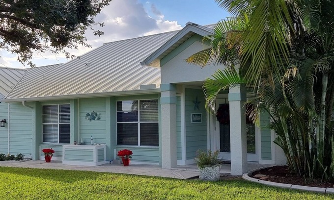 Cape Coral Villa | Discover Villa Coral Cove: Heated Pool & Ocean View Retreat