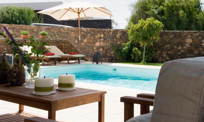 Los Mojones Villa | Villa Coral: Oceanfront Getaway with Top Reviews