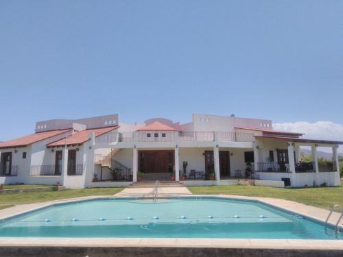 Valle de Guadalupe Villa | Villa Corsua: Oceanfront Retreat with Pool & Pet-Friendly