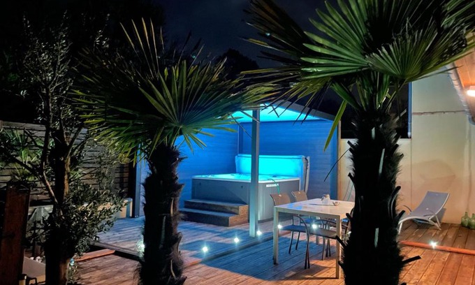Vitrac Apartment | Indulge at Villa COSA: Spa Retreat Near Sarlat