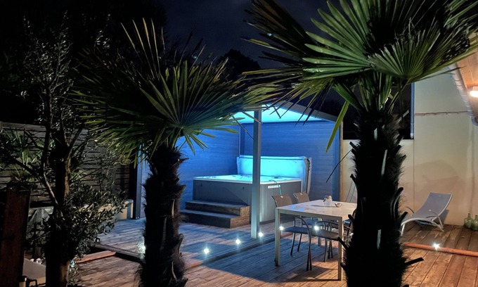 Vitrac Cottage | Relax at Villa Cosa Spa Privatif near Sarlat, Rated 10/10