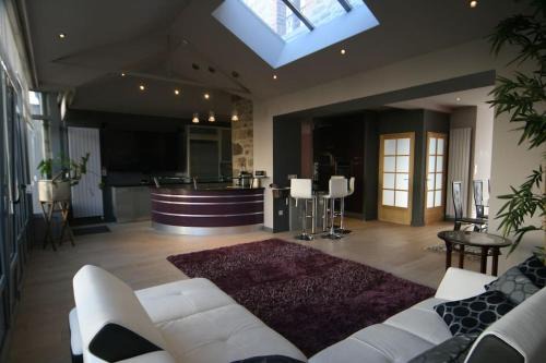 Courtoisville-Sillon-Moka Villa | Villa Coup de Cœur: Oceanfront Escape with Hot Tub