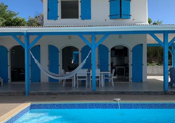 Sainte-Anne House | Pet-Friendly Villa Crève Cœur with Oceanfront Pool Access