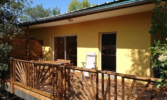 Lamalou-les-Bains House | Villa Creole Lamalou: Guest Rated 10/10 with Scenic Views