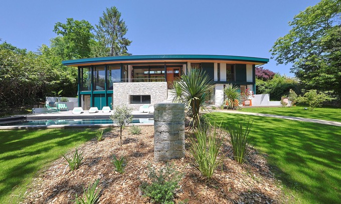 Bidart Villa | Architectural Villa Just 2km from Beautiful Beaches