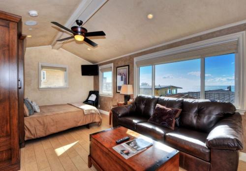 Laguna Beach Villa | Pet-Friendly Villa D'Arte in Laguna Beach - Rated 10/10