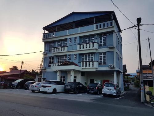 Chabang Tiga House | Villa D'Doa Maju: Family-Friendly Getaway with Kitchen Access