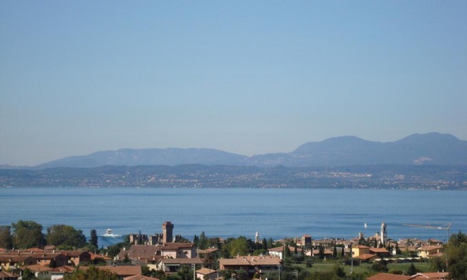 Montioni Villa | Charming Villa d'epoca on Lake Garda with Private Pool & Park