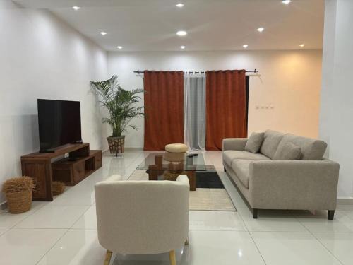 Ambohibao Villa | Beautiful Villa 20 Minutes from the Airport, Family Friendly