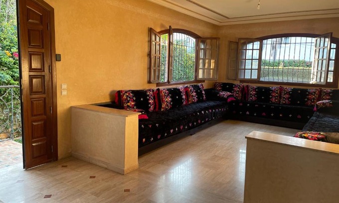 Casablanca Villa | Elegant Villa d'Exception Near Anfa Beach - Family Friendly