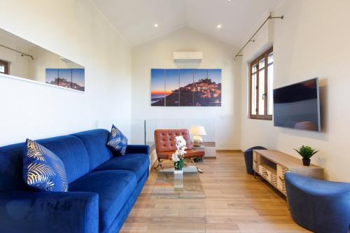 Eze Apartment | Elegantly Designed Villa with Terrace and Sea View in Eze