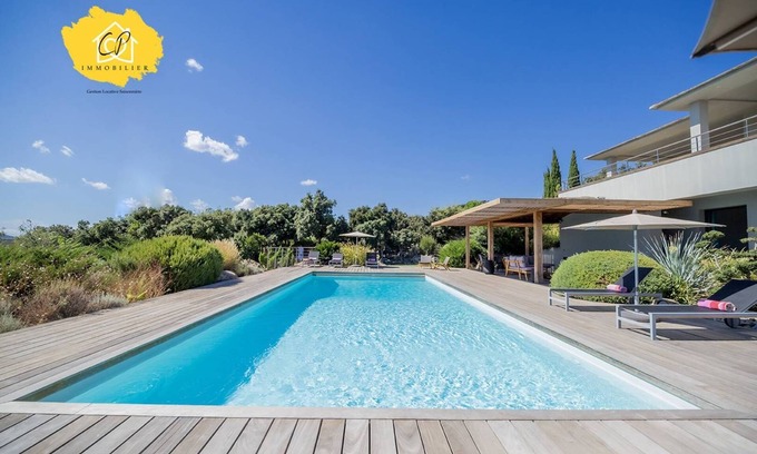 Santa Giulia Apartment | Elegant Villa with Pool and Ocean View for Memorable Stays