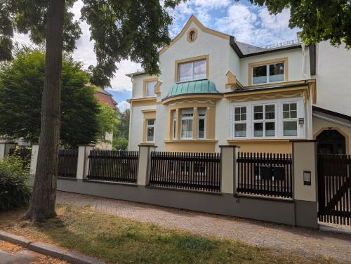 Gera Apartment | Villa Dahlienblick
