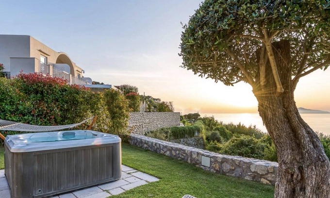 Anacapri Apartment | Private Apartment at Villa D'Alessandro with Ocean View