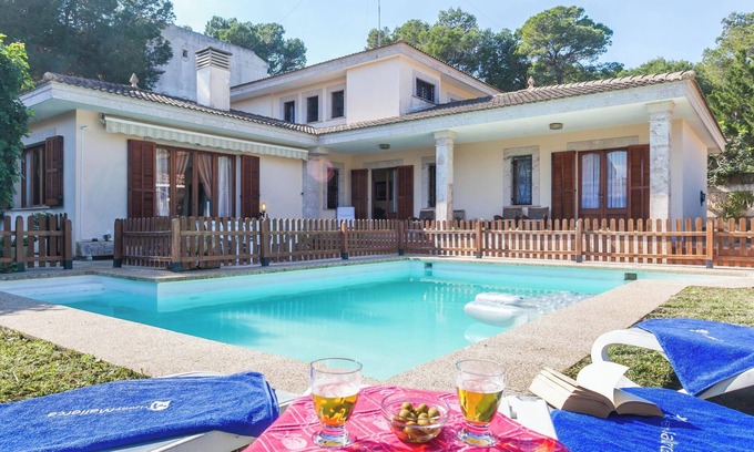 Son Baulo House | Villa Damar: Poolside Retreat with Ocean Views & Spa