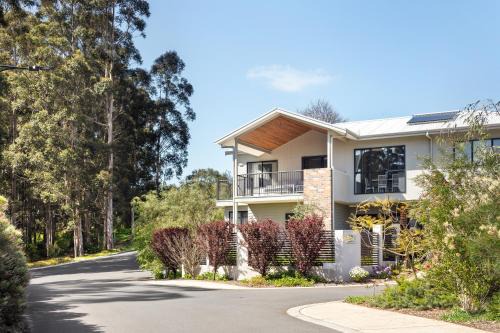 Margaret River House | Villa Dante: New Townhouse Steps from Downtown Attractions