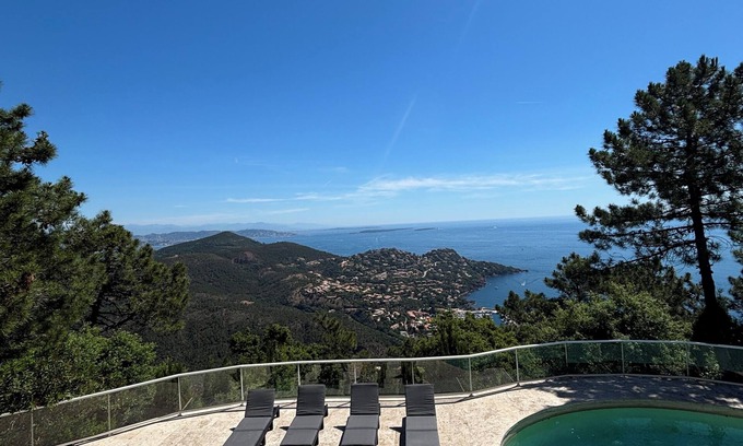 Espero-Pax Villa | Villa Darchitecte - Breathtaking Ocean View and Pool Access