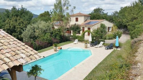 Malaucene Villa | Charming Villa with Private Pool & Garden in Malaucène