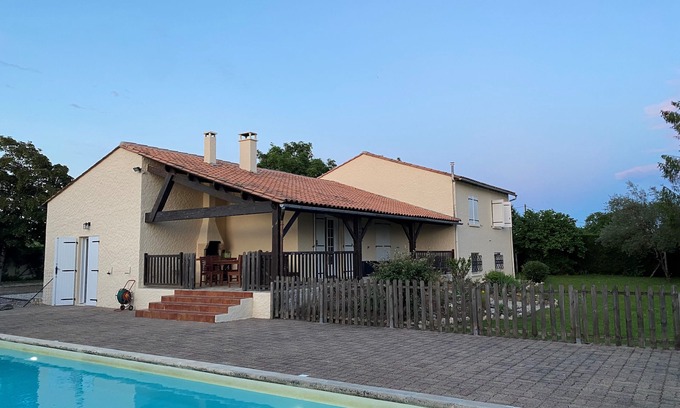 Julienne House | Family-Friendly Villa de Charme with Pool for Unforgettable Getaways