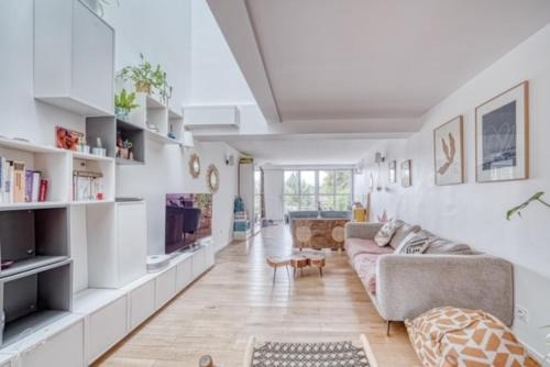 Meudon Villa | Renovated Villa for Families: A Perfect Getaway
