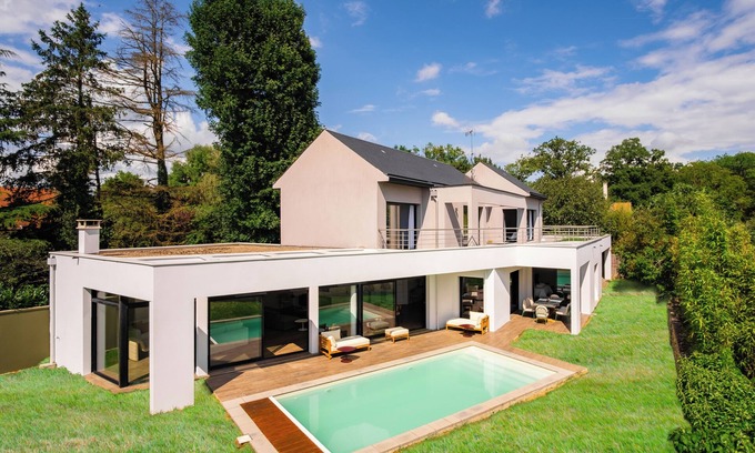 Jouy-en-Josas Villa | Villa de la Mare - Les Demoiselles à Versailles