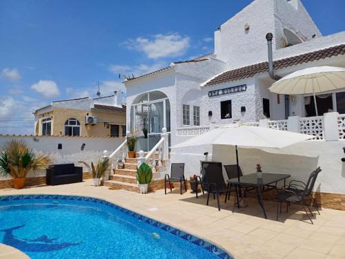 San Luis Villa | Relax at Villa de Lagos Coloridos: Oceanfront & Family-Friendly