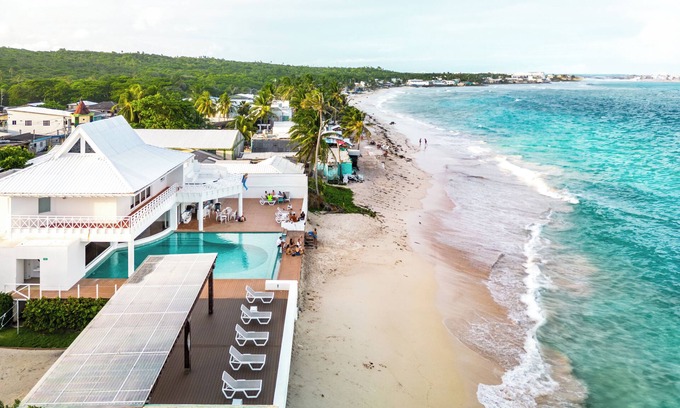 San Andres Villa | Beachfront Villa de Lujo with Pool and Ocean Views