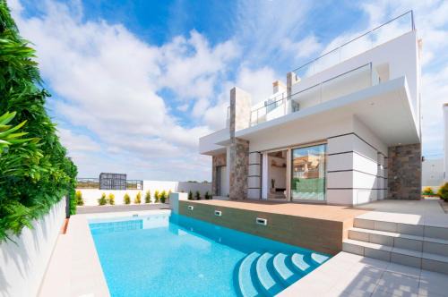Los Alcazares Villa | Relaxing Villa de Sol: Private Pool, Sauna & Top Reviews